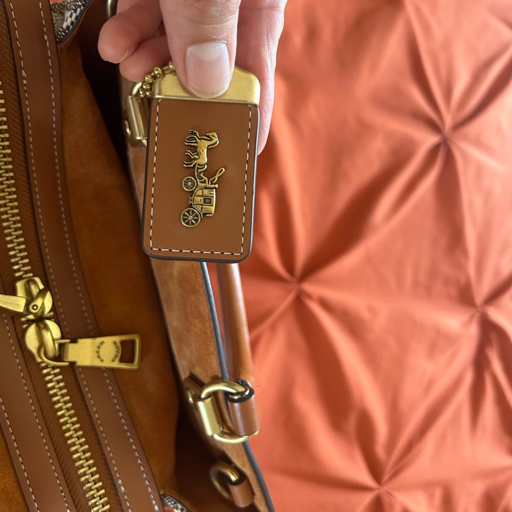 Disney X Coach Mickey & Friends Rogue bag - Picture 7 of 12